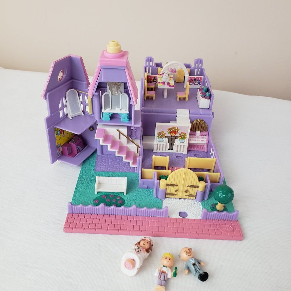 Vintage Polly Pocket Wedding Chapel